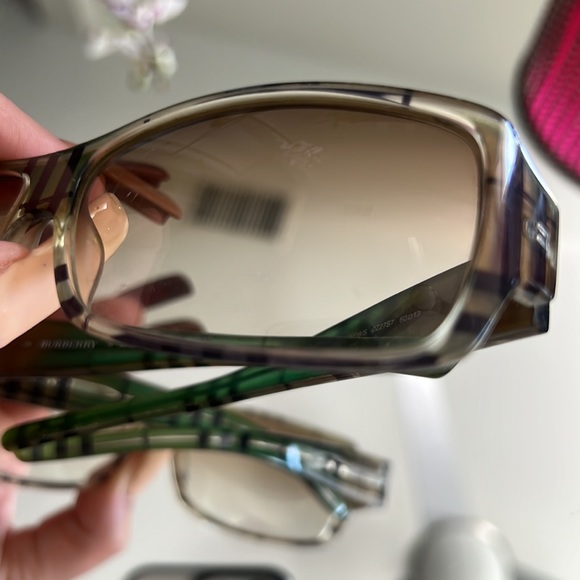 Burberry Sunglasses - Picture 3 of 9